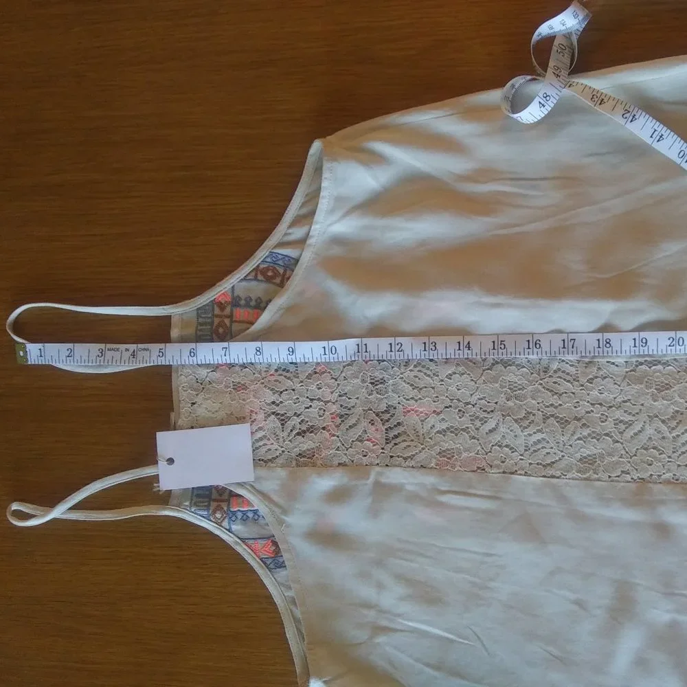 Flying Tomato | Embroidered Dreamcatcher on Cream Cami | S | New